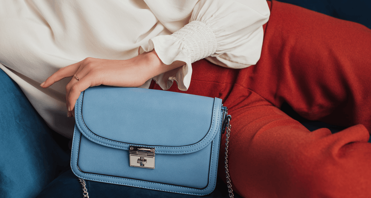 A Pop of Color: The Bag That Completes Your Look