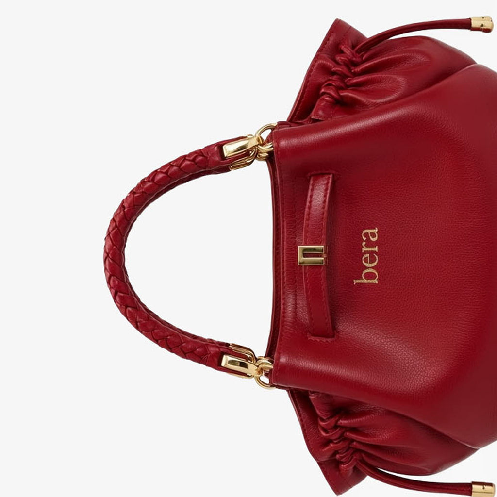 Chic Red Carry